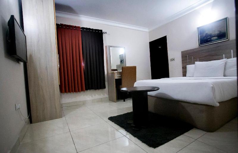 Villa Park Hotels image