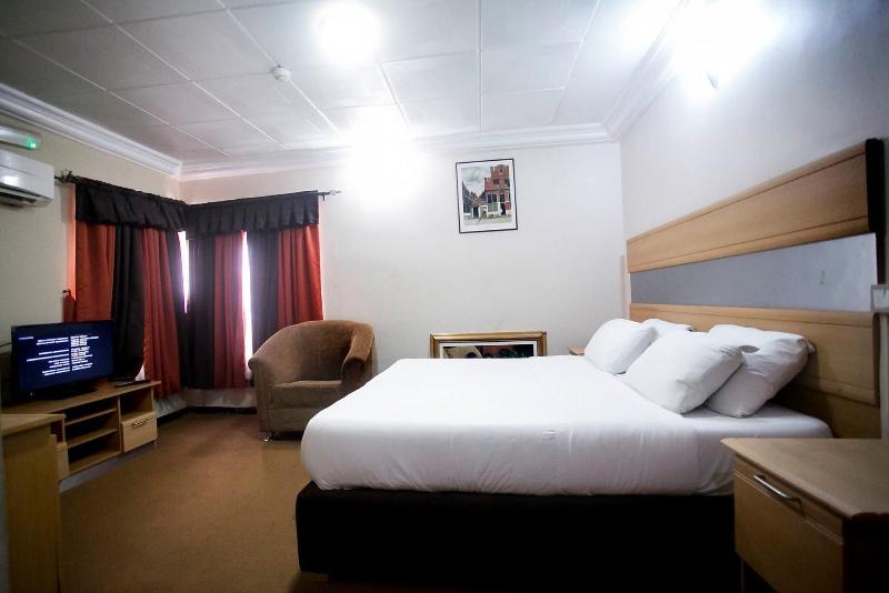 Villa Park Hotels image