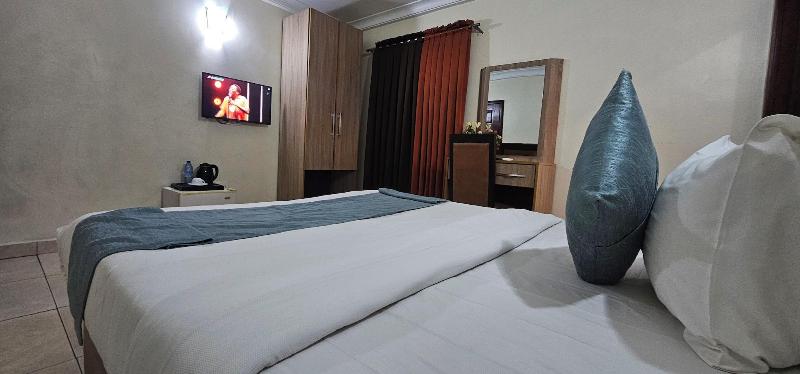 Villa Park Hotels image