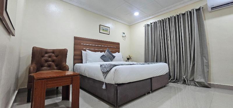 Villa Park Hotels image