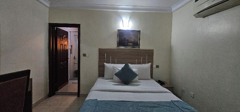 Villa Park Hotels image