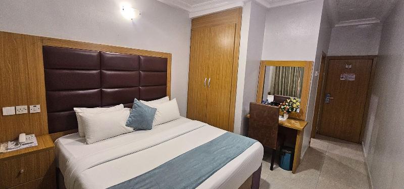 Villa Park Hotels image