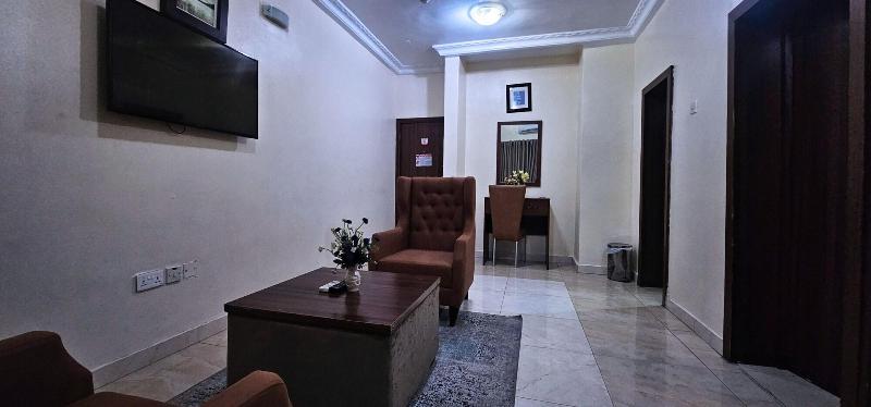 Villa Park Hotels image