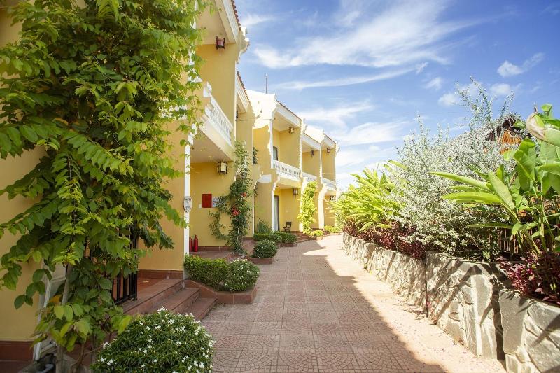 Doan Gia Resort Phong Nha image