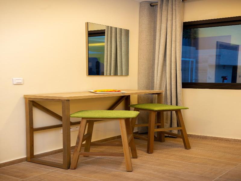 Silver Moon Hotel image