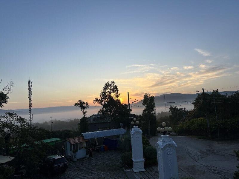 Bungalow Sang Tuoi Mountains image