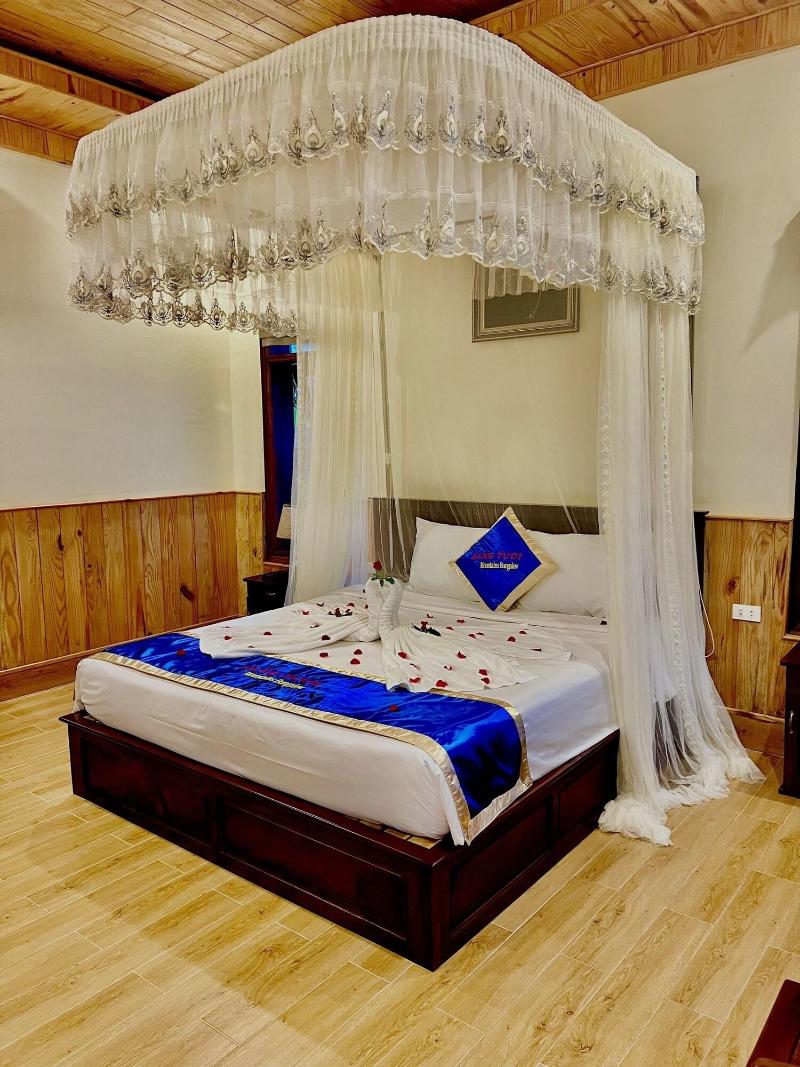 Bungalow Sang Tuoi Mountains image