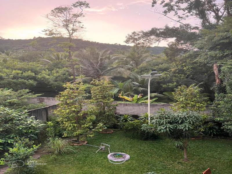 Bungalow Sang Tuoi Mountains image