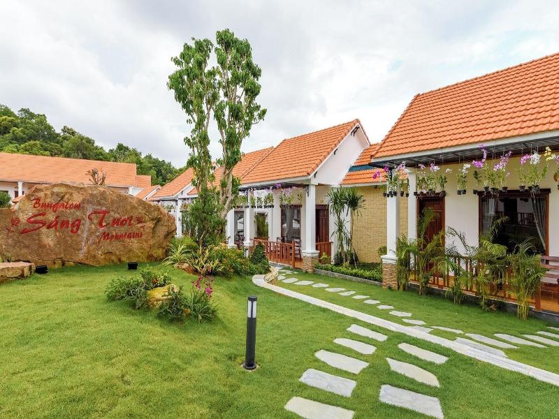 Bungalow Sang Tuoi Mountains image