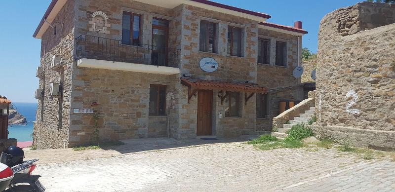 Yakamoz Otel