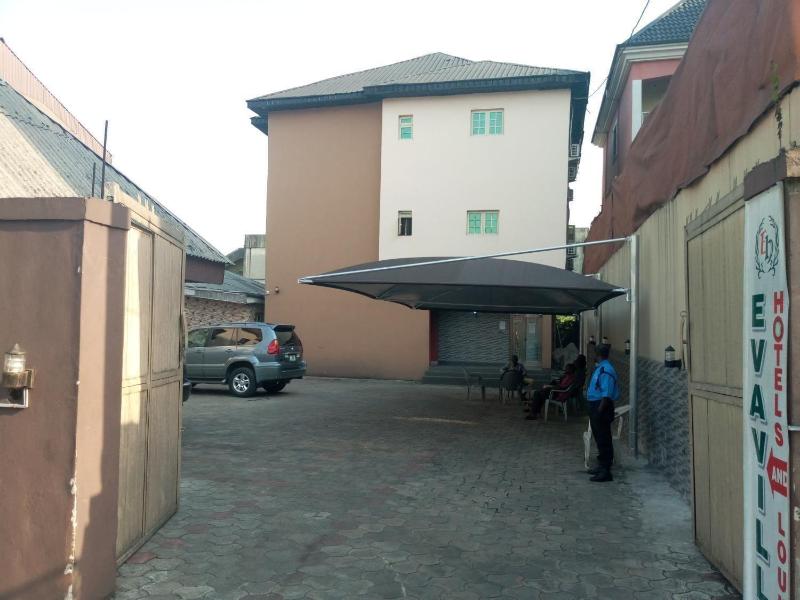 Evaville Hotel N Lounge — general view