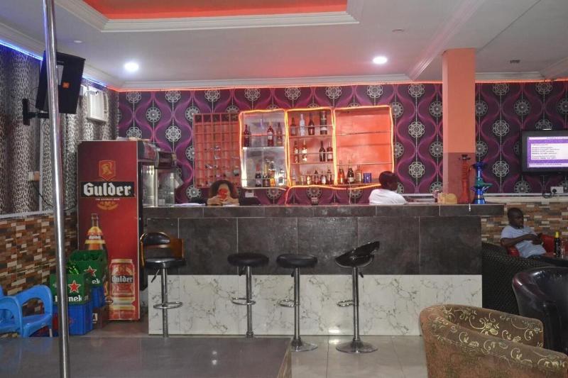 Evaville Hotel N Lounge image