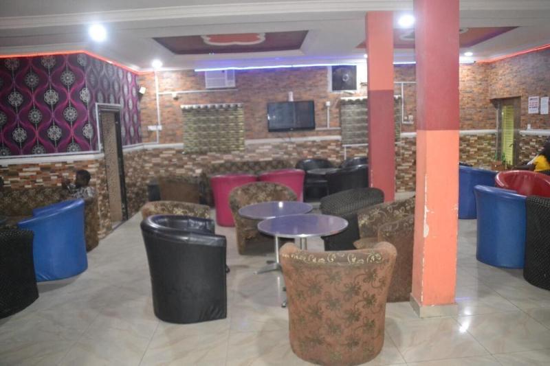 Evaville Hotel N Lounge image
