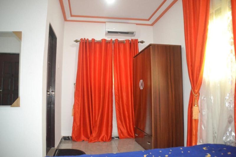 Evaville Hotel N Lounge image