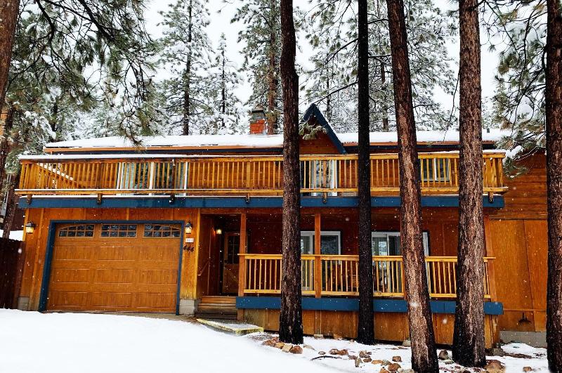 Bear Claw Cabin image