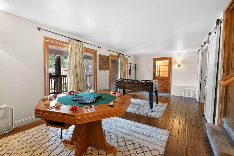 Bear Claw Cabin image
