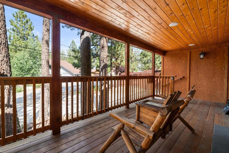 Bear Claw Cabin image