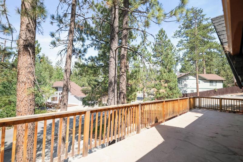 Bear Claw Cabin image