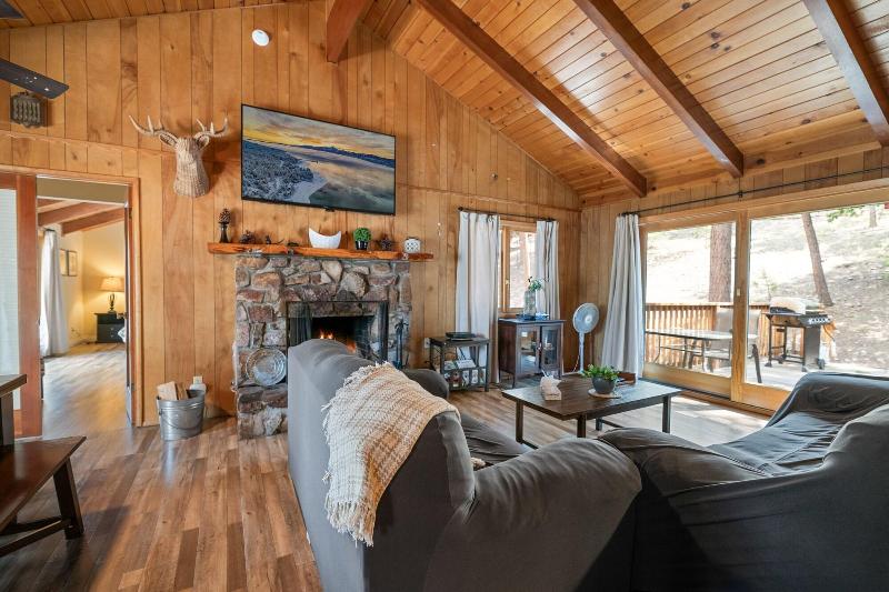 Bear Claw Cabin image
