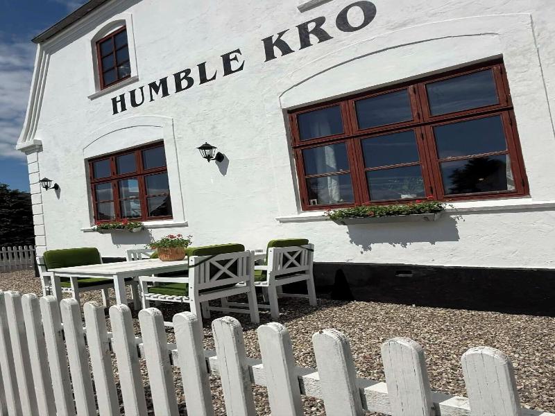Bui Hotel Humble image