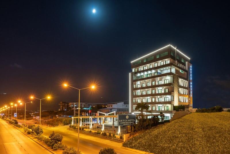Artes Hotel image
