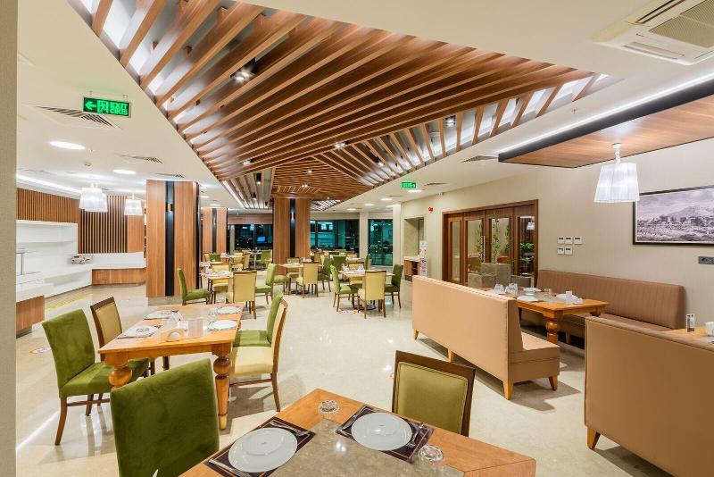 Artes Hotel image 1