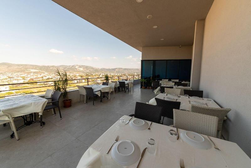 Artes Hotel image