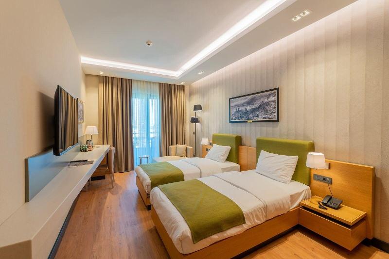 Artes Hotel image
