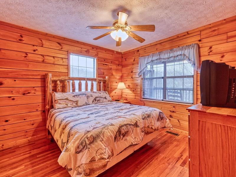 Hawks Point Lodge