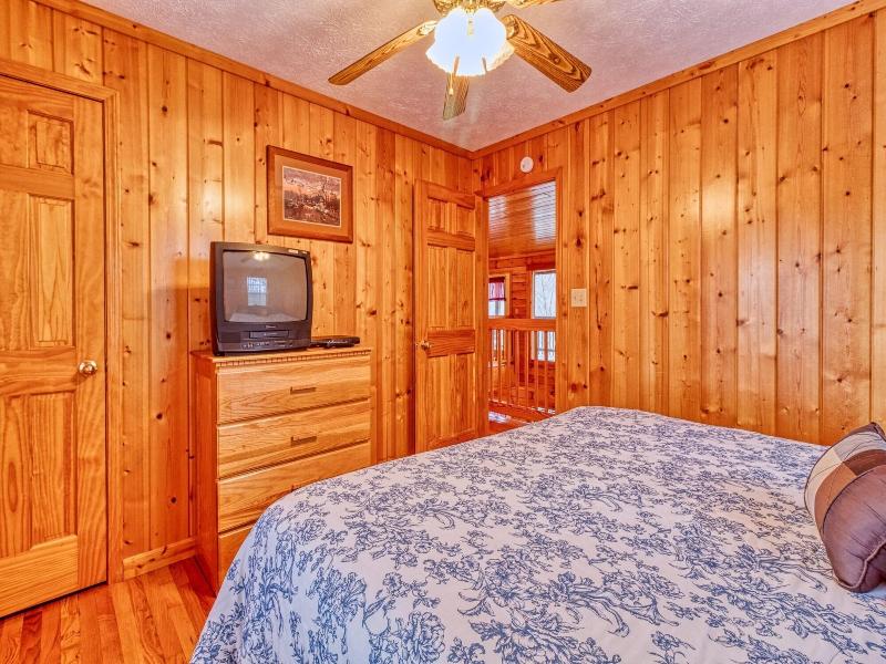 Hawks Point Lodge — photo 27