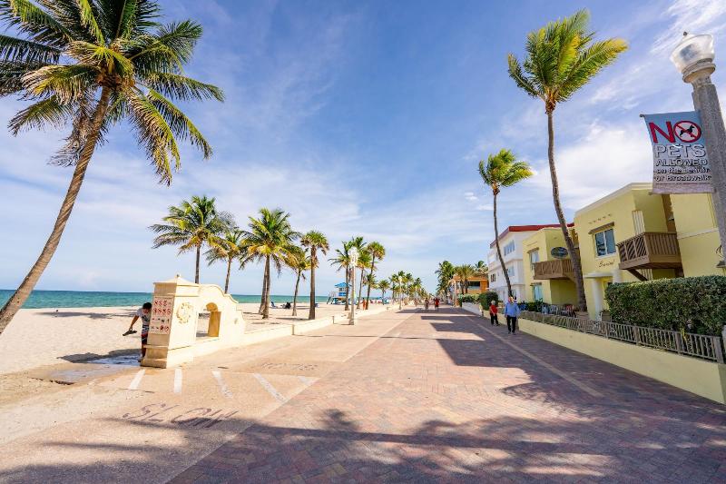 The Surf Hollywood Beach image