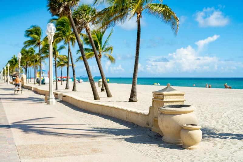 The Surf Hollywood Beach image