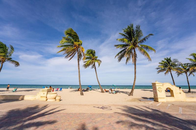 The Surf Hollywood Beach image