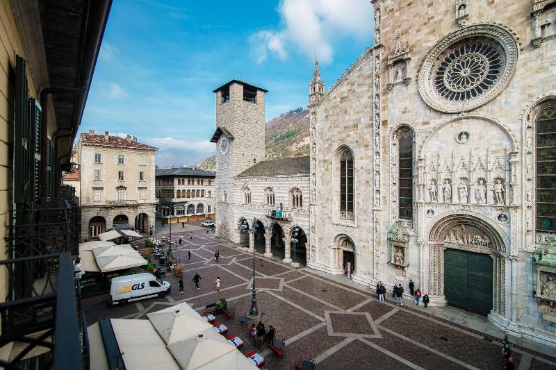 Aurum Como Luxury Suites