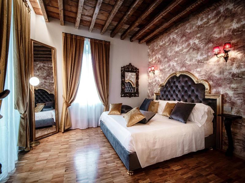 Aurum Como Luxury Suites image