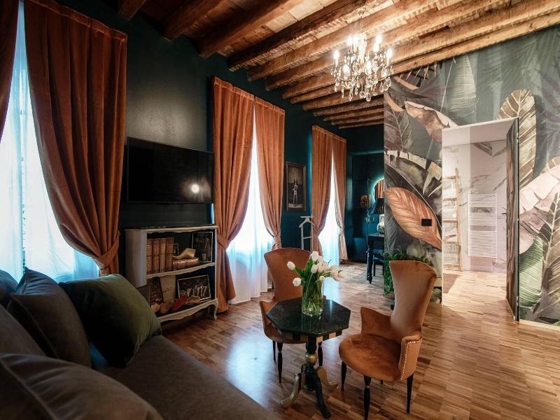 Aurum Como Luxury Suites image