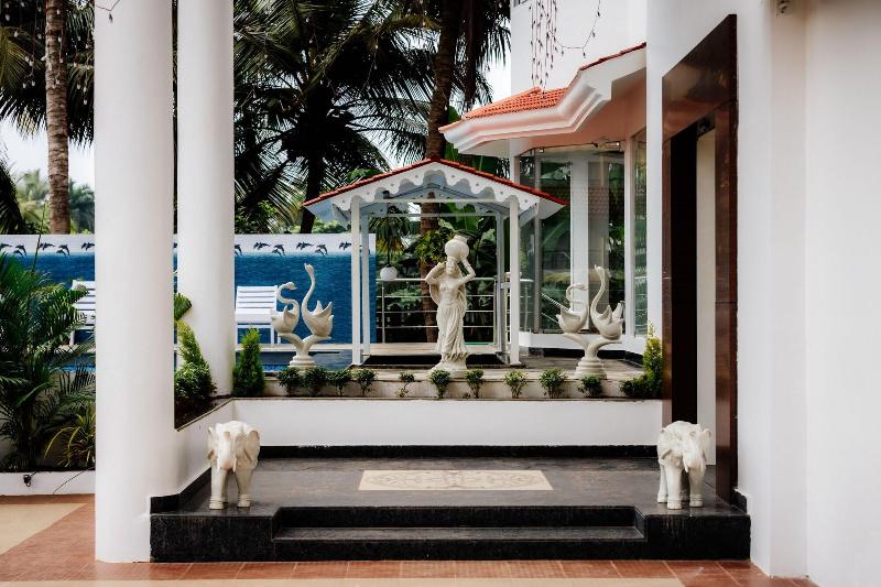 Krishna Beach Resort And Spa image