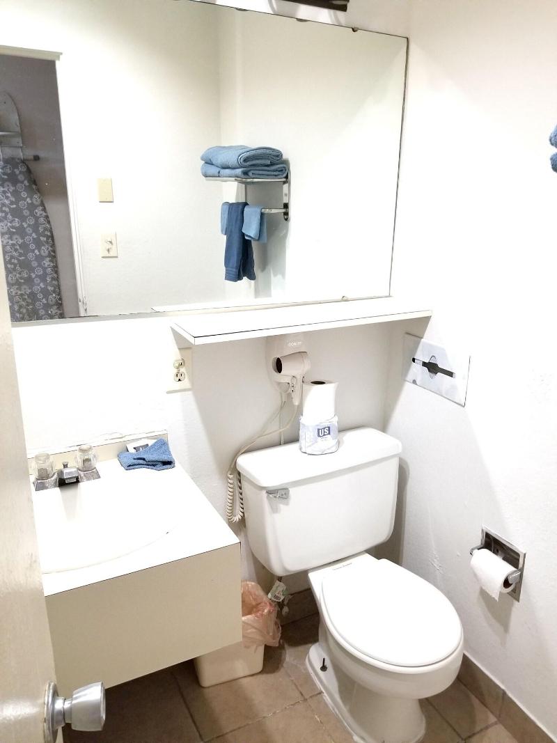 Sky Palace Inn Suites Hutchinson image