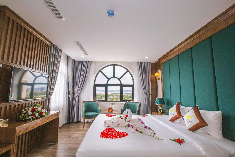 Prosperity Ha Long Hotel image