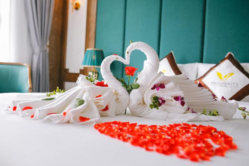 Prosperity Ha Long Hotel image