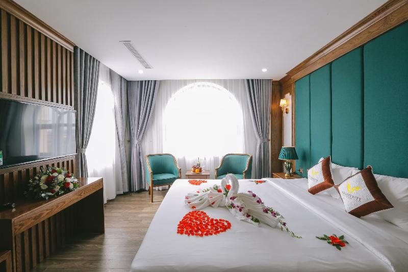 Prosperity Ha Long Hotel image