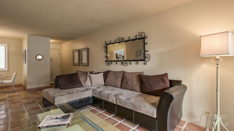 Charming 1 Bdrm Condo Steps To Old Town Scottsdale image