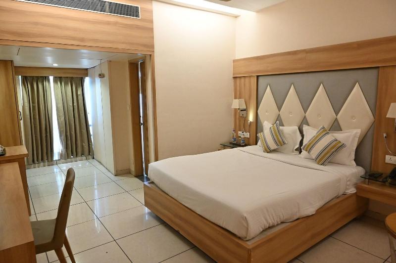 Rang Lords Inn Bharuch 3