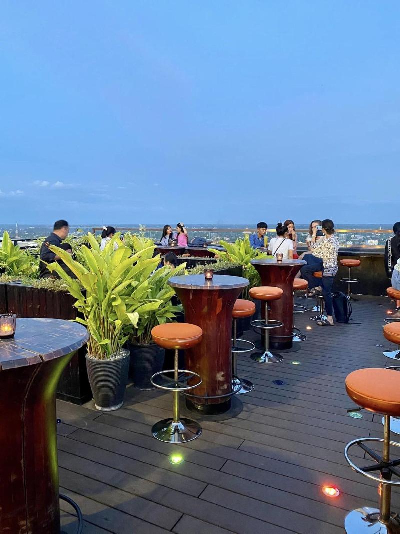 V V Hotel Battambang image