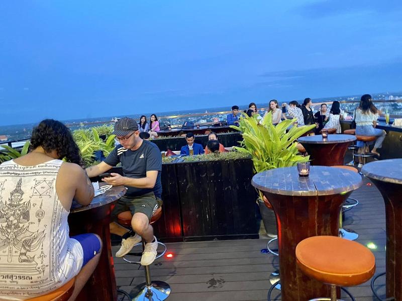 V V Hotel Battambang image