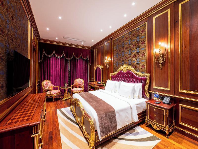 V V Hotel Battambang image