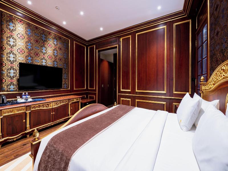 V V Hotel Battambang image