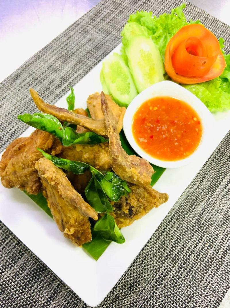 V V Hotel Battambang image