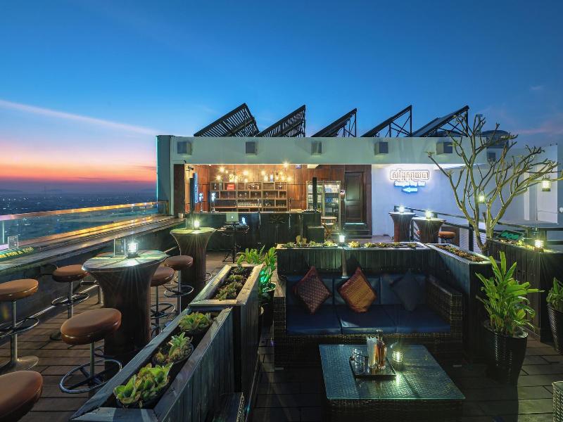 V V Hotel Battambang image