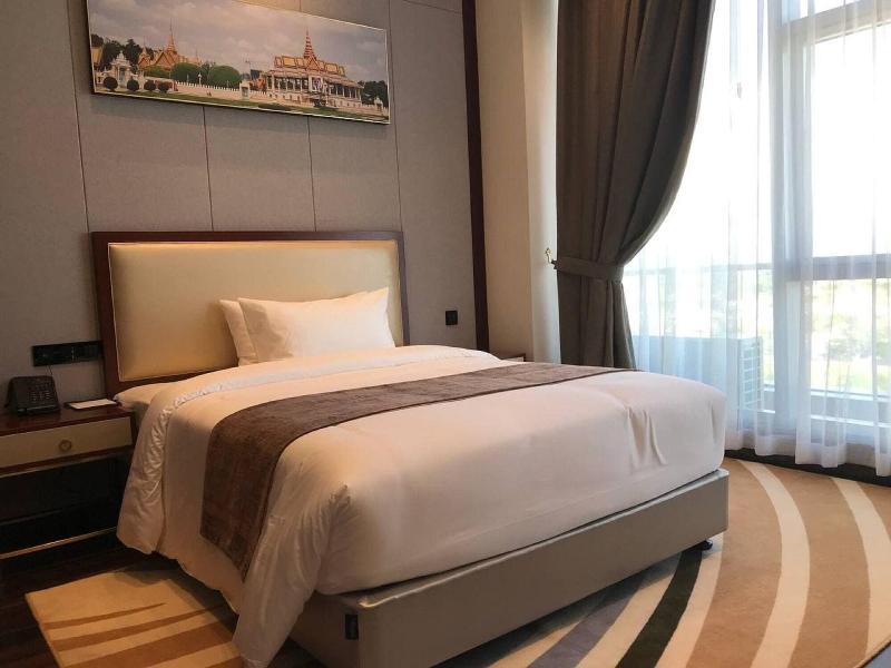 V V Hotel Battambang image